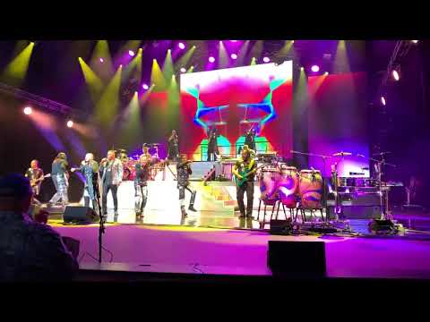 Earth Wind & Fire - Sing A Song