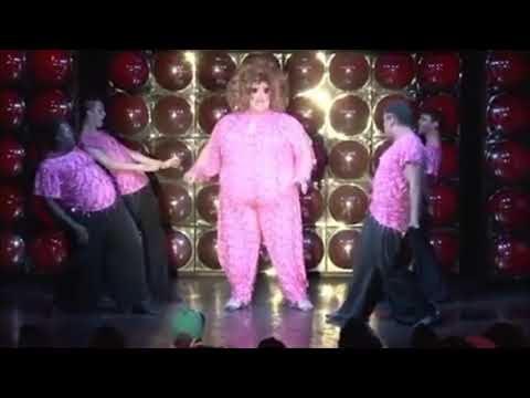 Drag queen performs joelapussy big girl