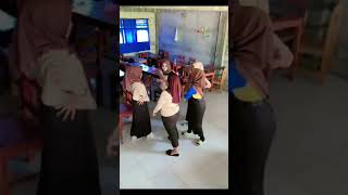 Download lagu Tobrut SMA tobrud ceker babat logo tesla kejepit kelihatan #sekop #duet #cekerbabat #tobrud mp3