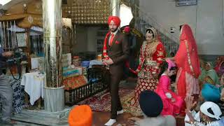 Download lagu Very emotional video Badai song mp3