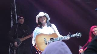 Terri Clark - No Fear (live) Eastbound Hoedown 2017