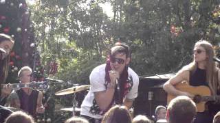 James Durbin &quot;Screaming&quot; Santana Row 11.25.2011