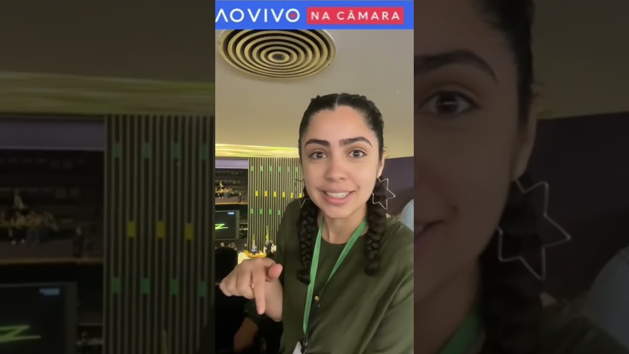 Lewis Hamilton recebe o título de cidadão honorário do Brasil na Câmara dos Deputados