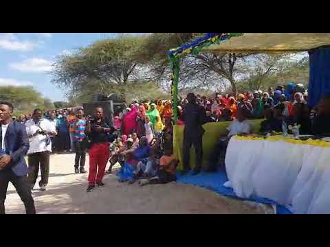 SMAINA AKIIMBA MAMA /MBUNGE NA BARAZA LA MADIWANI WANANCHI WASIMAMA NAKUCHEZA USANDAWE FESTIVAL2021