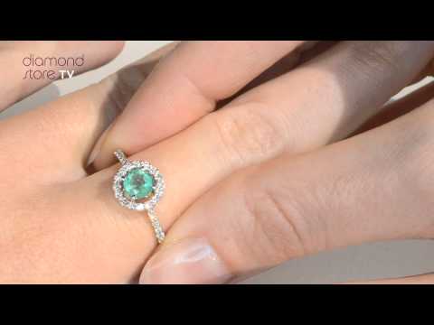UT39-GY - Ella 18K White Gold Ring With An Emerald Centre Stone