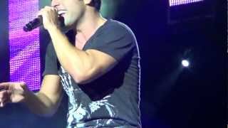 &quot;COLGADO&quot; David Bustamante. Ferrol (1/9/12)