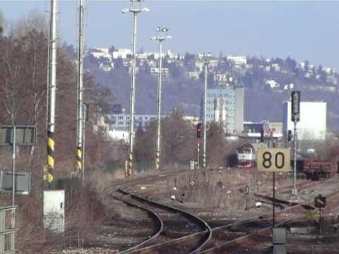 749 256 na čele os. 9055 - Praha Komořany průjezd - 6.3.2011.