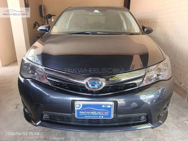 Toyota Corolla Fielder Hybrid G 2014 for Sale