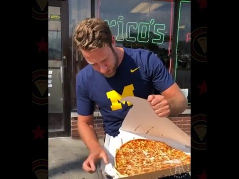 download lagu mp3 mp4 Pizzeria Sea Point, download lagu Pizzeria Sea Point gratis, unduh video klip Pizzeria Sea Point