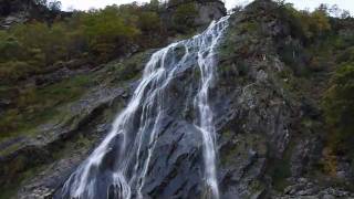preview picture of video 'Powerscourt Waterfall'