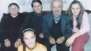 Re o trendafil me fleta (nga niprit Ervis dhe Lorenc Begaj )