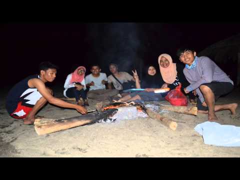 IKMPR-Malang on vacation at Ungapan Beach