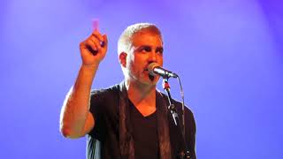 Taylor Hicks covers Turn The Page