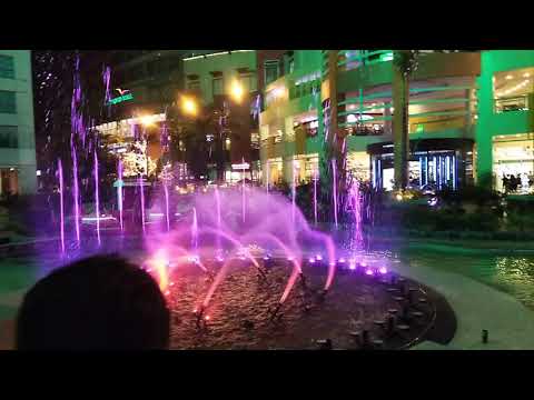 Love this fountain dance⛲😍❤️ #eastwood #19april2019