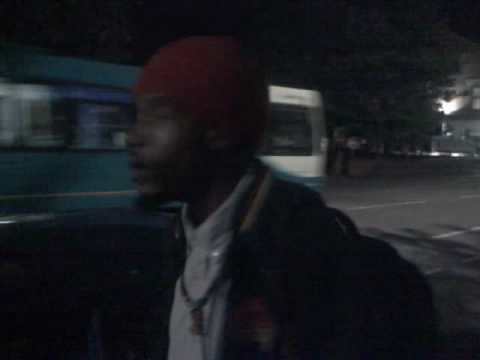 Ras iyahkayah chantin inna de street