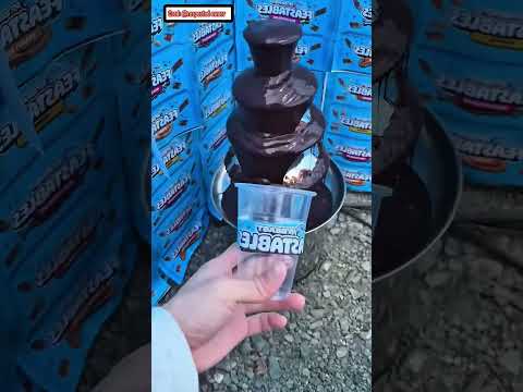 🍫 Nhà Sô-cô-la Tan Chảy, Like Là Có Phần! #shorts #giaitri #review