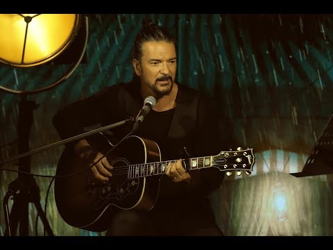 Ricardo Arjona en Costello Club - El Mojado