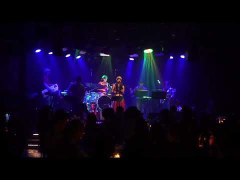 XYVRL - Every Time He Comes Around (Live Performance from 19 East)