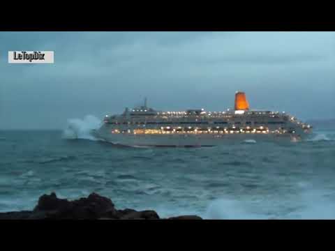 Bateaux de Croisière en Pleine Tempête - Bateau de Croisière tempête en mer