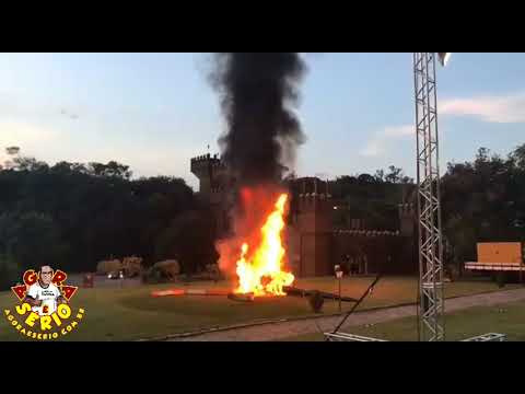 Helicóptero que transportava noiva cai e três ficam feridos em Vinhedo; VÍDEO