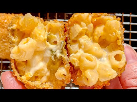 🏈🧀 Get ready for the ultimate game day with these Crispy Fried Jalapeno Mac n' Cheese Bites! 🧀🏈