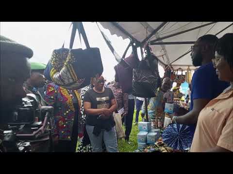 festival Amani ; visite du stand ANDIKA CHALK par Le gouverneur militaire du nord Kivu.