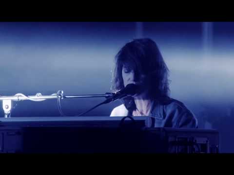 Charlotte Gainsbourg - Such A Remarkable Day (Official Live Video)