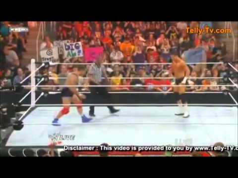 WWE Raw 09/05/11 - Santino Marella vs Dolph Ziggler w/Vickie Guerrero