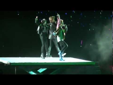 [FAN CAM]Kris,Amber,Key-Like A G6 @ SMTOWN LIVE WORLD TOUR III in JAKARTA(Part 2/2)