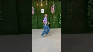 Download lagu Ye Nakhra Ladki Ka | Suhaag | Kumar Sanu | Udit Narayan | Alka Yagnik | #shorts #dance #ytshorts mp3