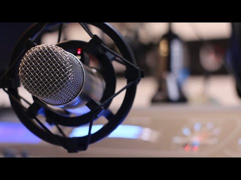 📻  BIEN DESPIERTOS 🖥️