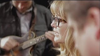 Folk trio Nickel Creek sign on 'A Dotted Line' - le mag