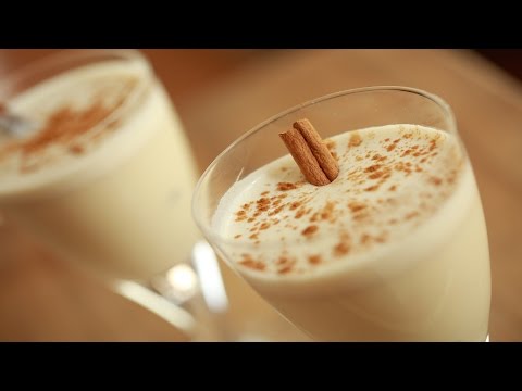 How to Make Homemade Eggnog
