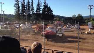 preview picture of video 'Banks Oregon, Combine Demolition Derby 2013'