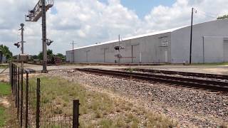 preview picture of video 'Union Pacific Eastbound Rockdale, TX'