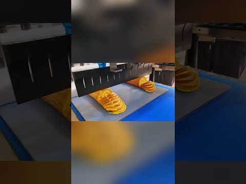 Inline cake roll slicing ultrasonic cutting machine