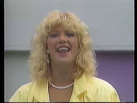 George Baker Selection   Santa Lucia by night 1985 480p 25fps H264 128kbit AAC