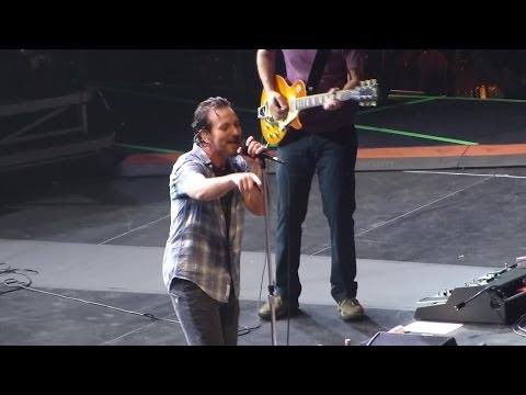 Pearl Jam: Infallible [HD] 2013-10-15 - Worcester, MA