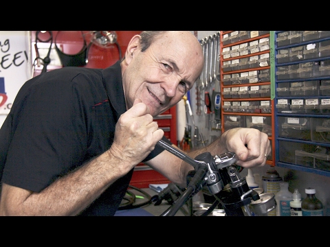 Replacing a Scuba Regulator Hose - Scuba Tech Tips: S05E05
