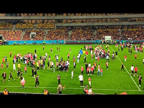 De vreugde aan het einde van de wedstrijd Dinamo - Csikszereda