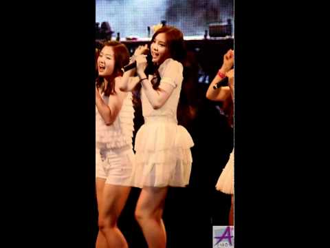 11/10/08 Naeun Focus (A Pink) - It Girl @Seoul Fireworks Festival