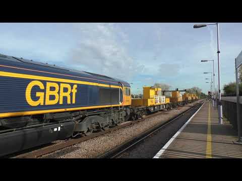 (HD) GBRf 66712 passes Paddock Wood hauling 5 SITT wagons working 6Y52 23/10/18