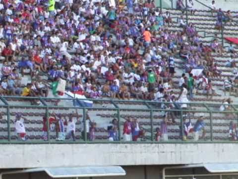 Gol de Camacho do Bahia contra Fluminense de Feira de Santana