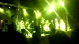 Cronica de un beso -  los claxons