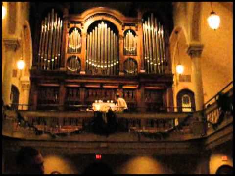 'The Throne Room & End Title' from StarWars on Pipe Organ!