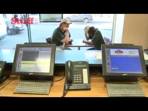 Pizza Delivery with the TomTom and CoPilot Live 8 Sat Nav Apps