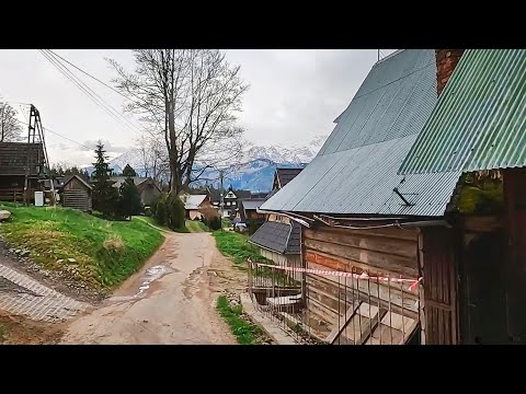 Najgorsza droga, najlepsze widoki. Jedziemy do przysiółka Płazówka w Witowie.