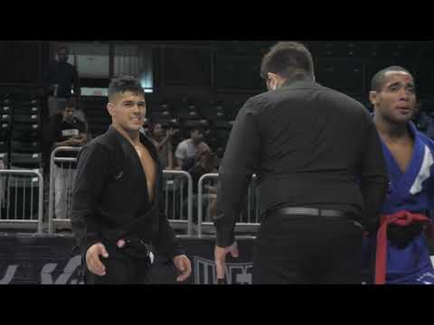 Levi Jones Leary x Johnatha Alves   Abu Dhabi Grand Slam Miami 2022