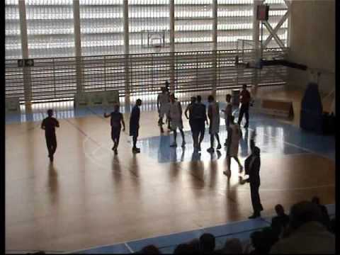 Adecco Oro J17: CB Instituto Fertilidad Clinicas Rincon 80-73 CB Cornella