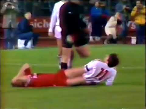 Legendare Pokal Spiel Hannover 96   F.C.  Koln Oktober 1984 Hartmann Hellberg Vjetrovic...